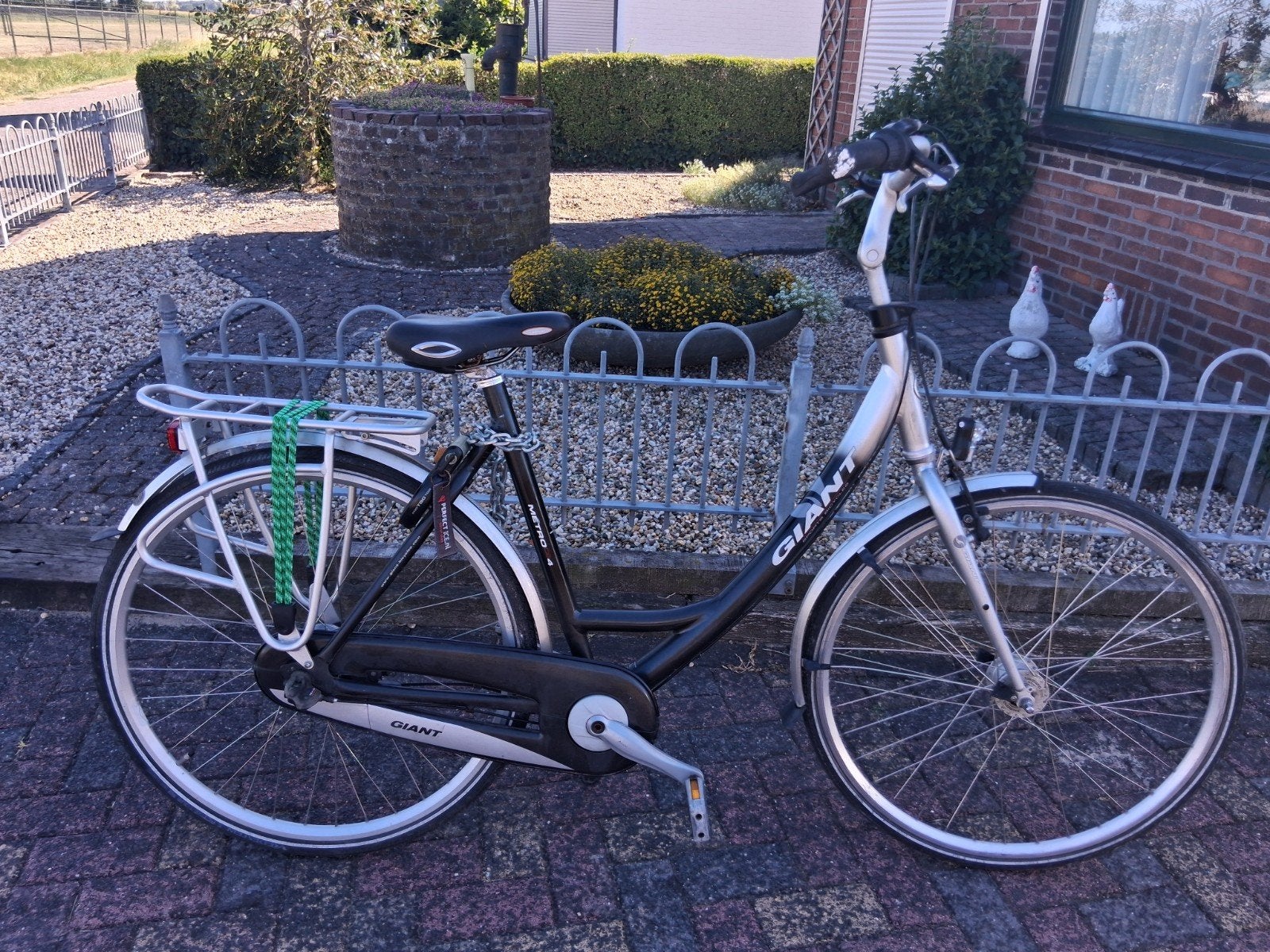 een hele nette giant damesfiets 28inch, 53 tot 56 cm, Ophalen of Verzenden, Zo goed als nieuw, Giant