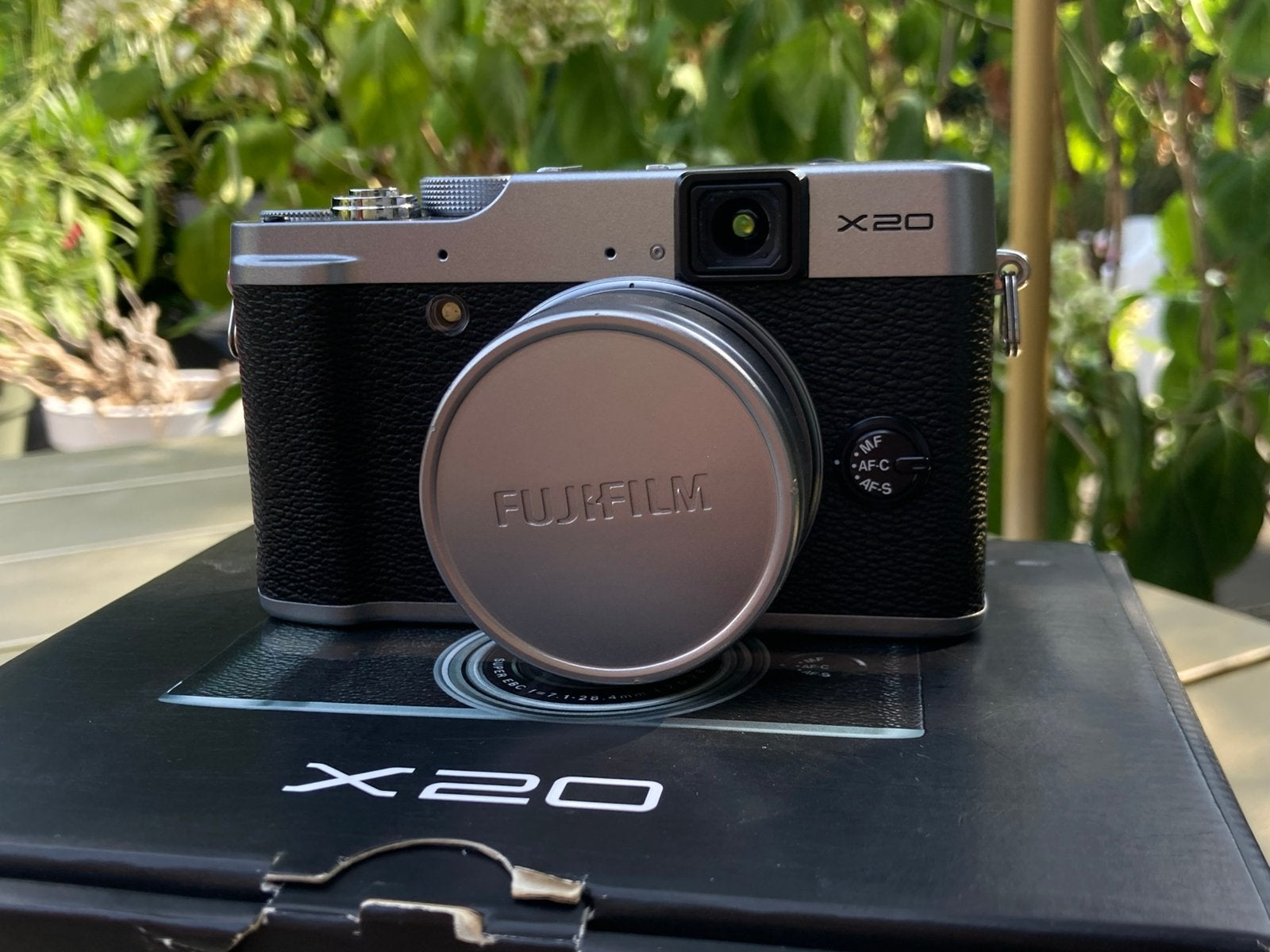 Fujifilm X20 Silver in zeer nette staat, 12 megapixels, Ophalen of Verzenden, Fujifilm, Compactcamera