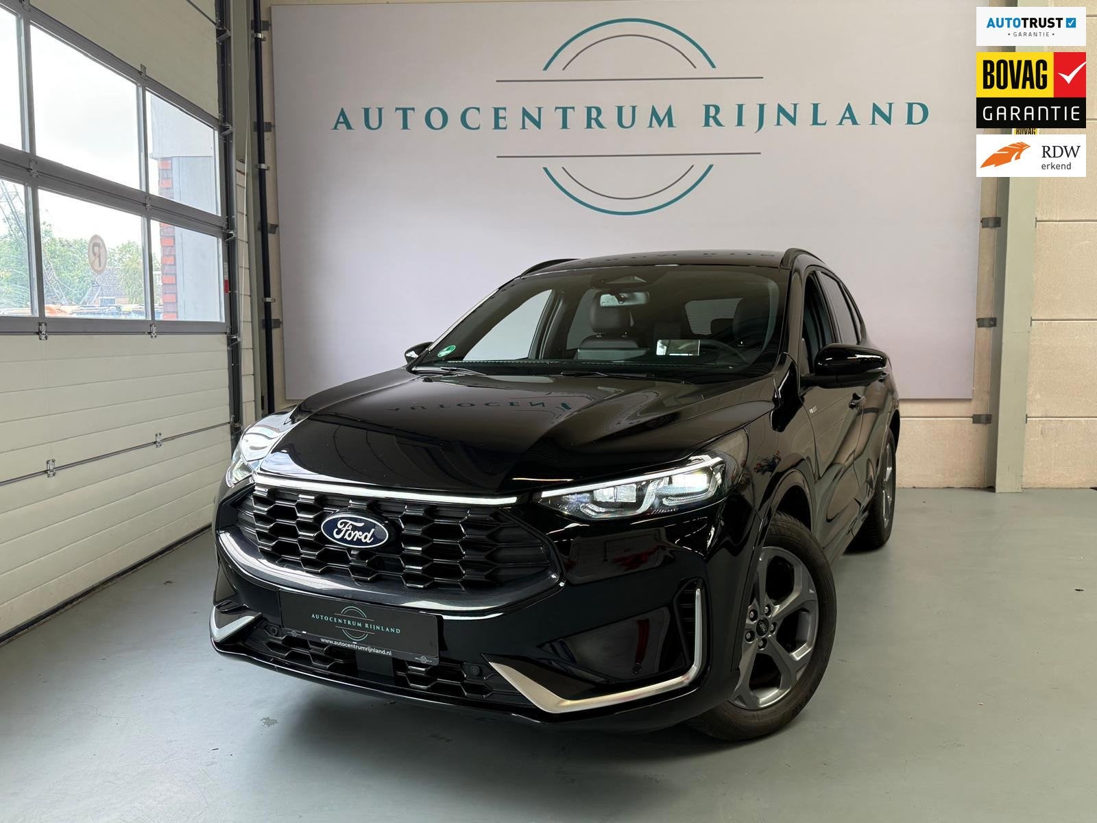 Ford KUGA 2.5 FHEV ST-LINE X, 1 Jaar Bovag Garantie, Camera,, Auto's, Ford, Automaat, Dealer onderhouden, 14 kWh, 1589 kg