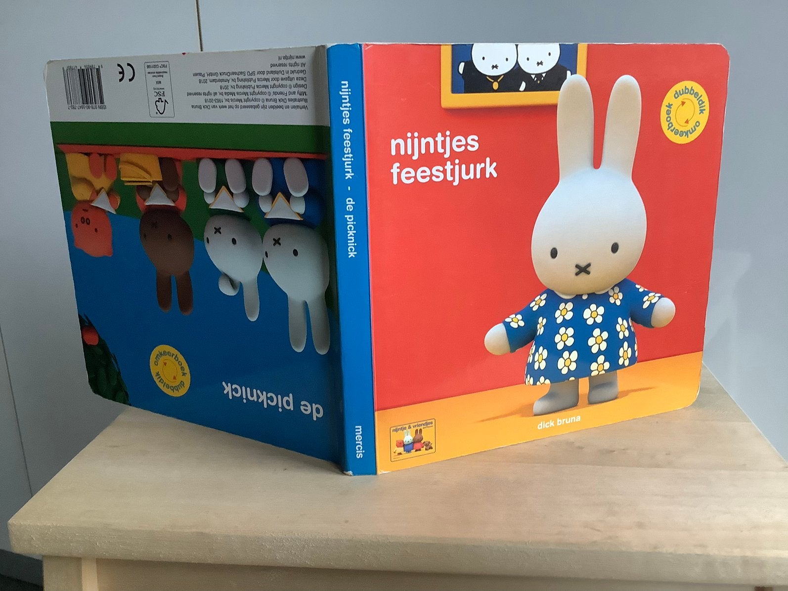 Boek Omkeerboek Nijntje feestjurk zomerfeest lekker picknick, Ophalen of Verzenden
