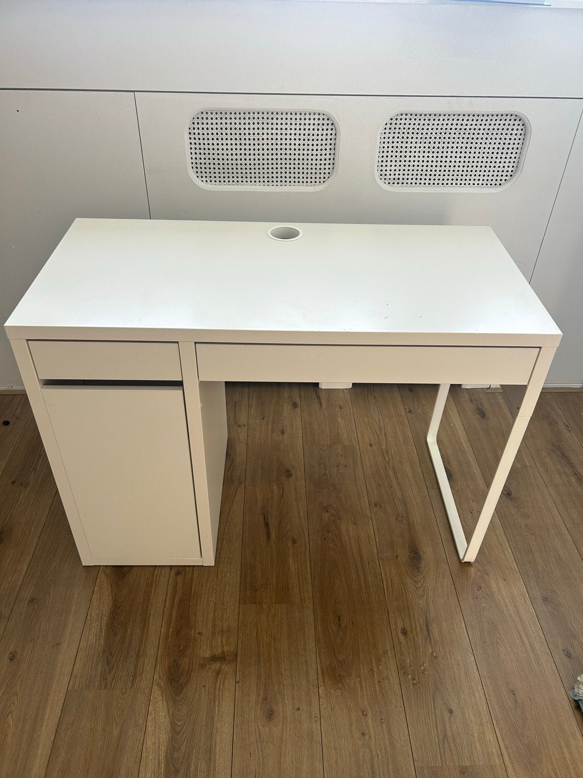 IKEA Bureau / Make-up tafel met opbergruimte, Huis en Inrichting, Bureaus, Gebruikt, Overige typen, IKEA, Modern, Overige materialen
