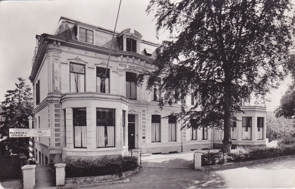 Amerongen. Ansichtkaart Huize Oranjestein., Ophalen of Verzenden, 1940 tot 1960, Gelopen, Utrecht