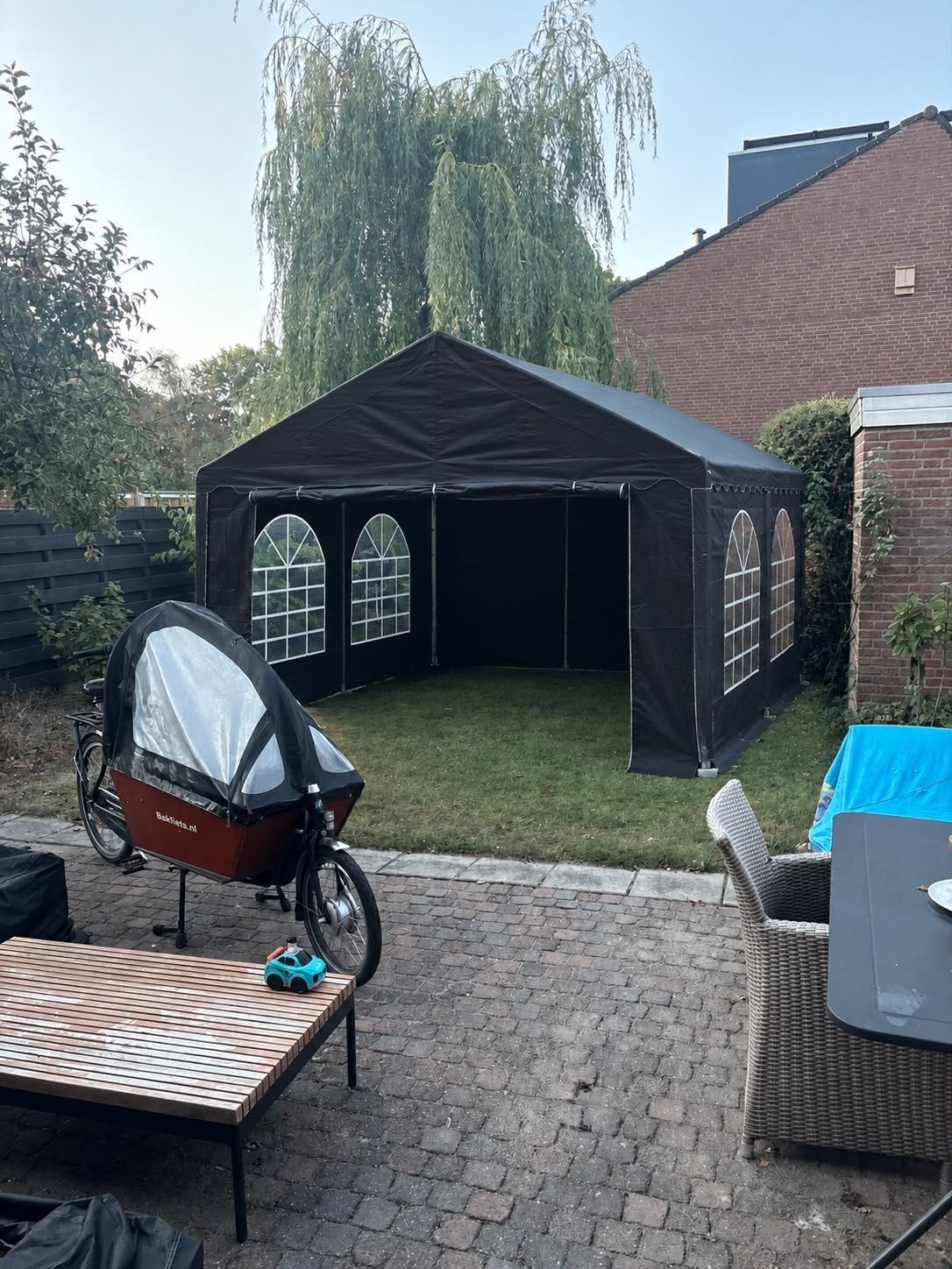 4.50x3 Partytent easy-up te huur. Statafel, heater, koelkas, Ophalen, Minder dan 5 meter