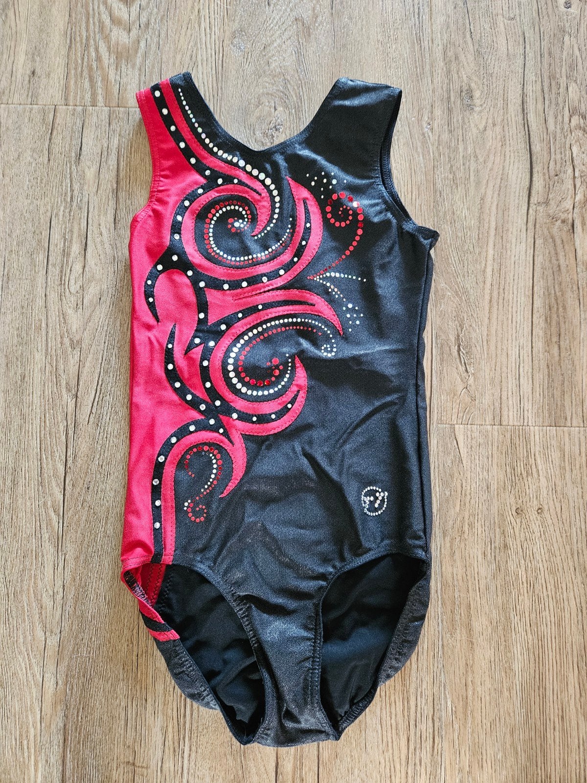 turnpakje van TT gymnastics, maat 140/146, Sport en Fitness, Turnen, Zo goed als nieuw, Turnpak(je), Rood, Kindermaat 122 t/m 140