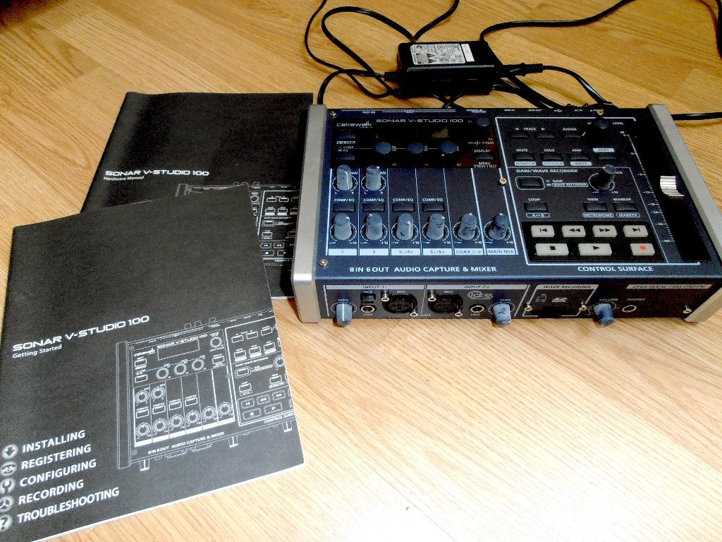 CAKEWALK Roland V-studio 100, Ophalen of Verzenden, Zo goed als nieuw, 5 tot 10 kanalen, Microfooningang