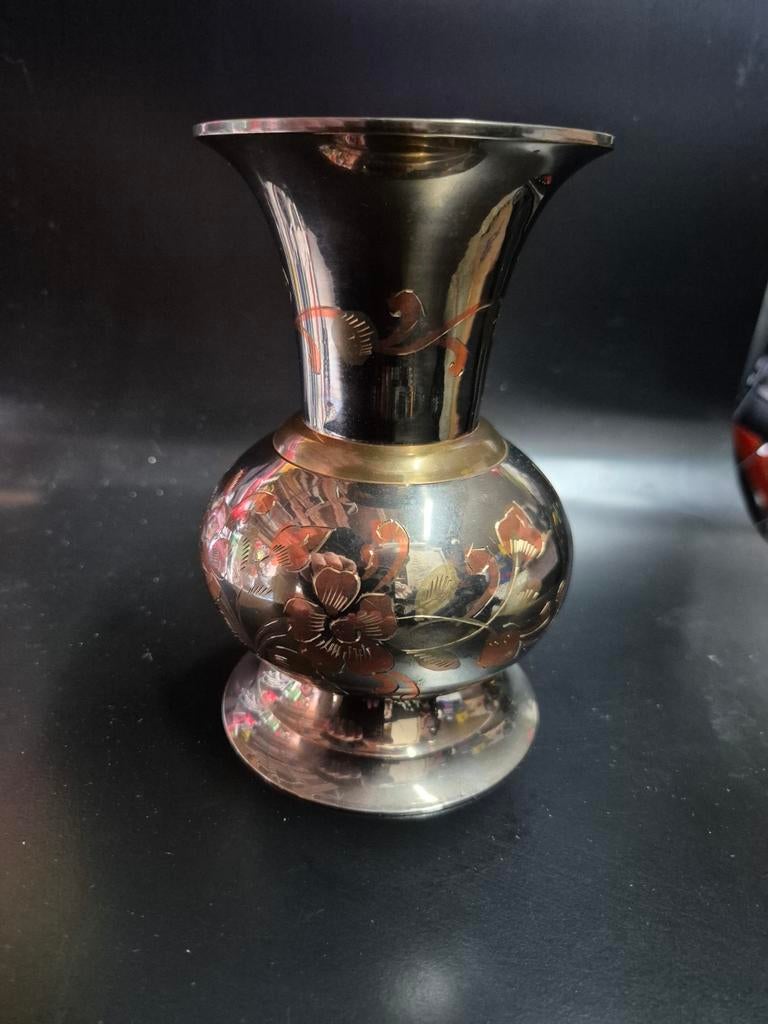 Vintage Indiase messing vaas met bloemmotief, Ophalen of Verzenden