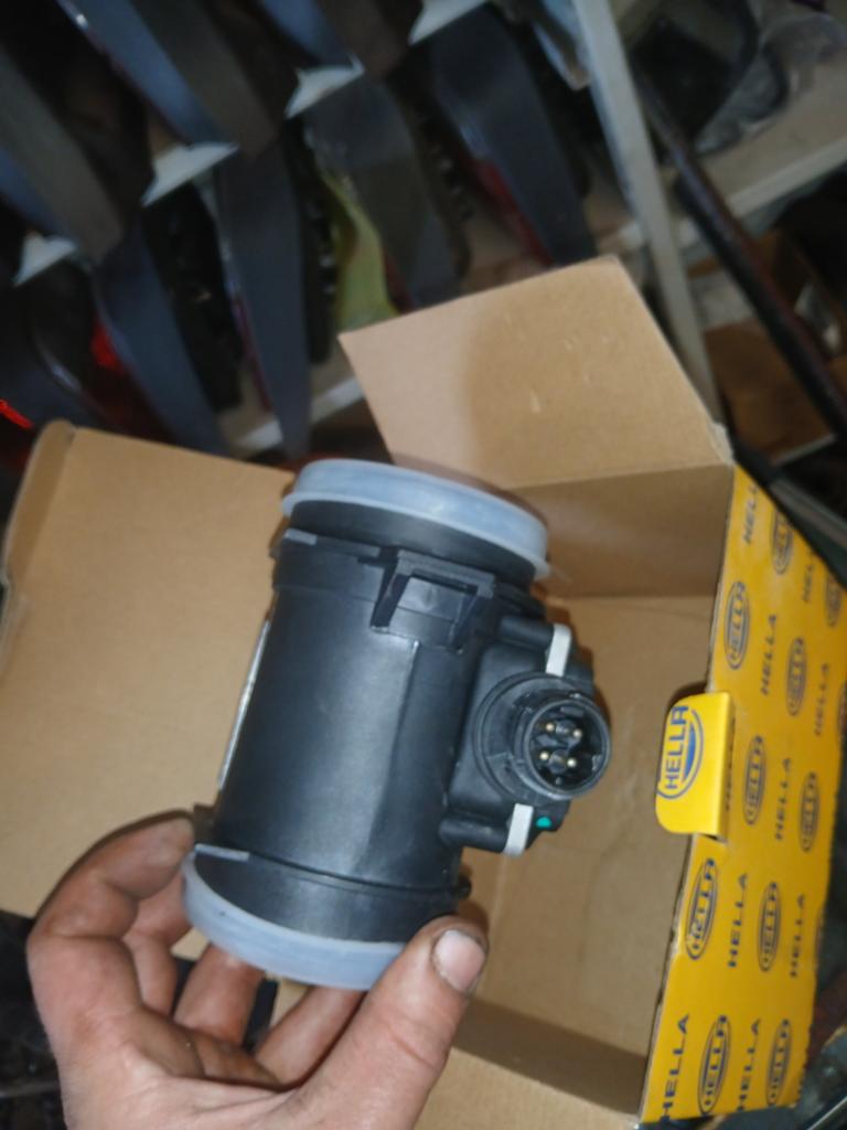 BMW E36 Luchtmassameter 323i 328i Nieuw Hella, Ophalen, Nieuw, BMW, Hella