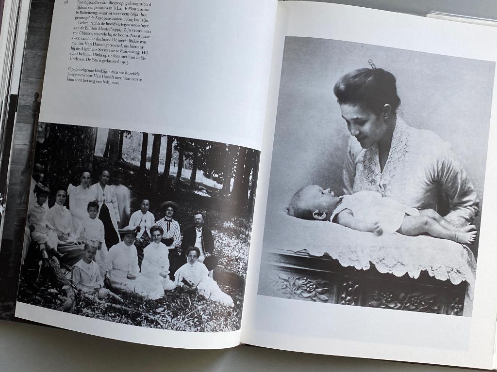 Rob Nieuwenhuys - Komen En Blijven Foto's Tempo Doeloe 1982, Ophalen of Verzenden, 20e eeuw of later, Zo goed als nieuw