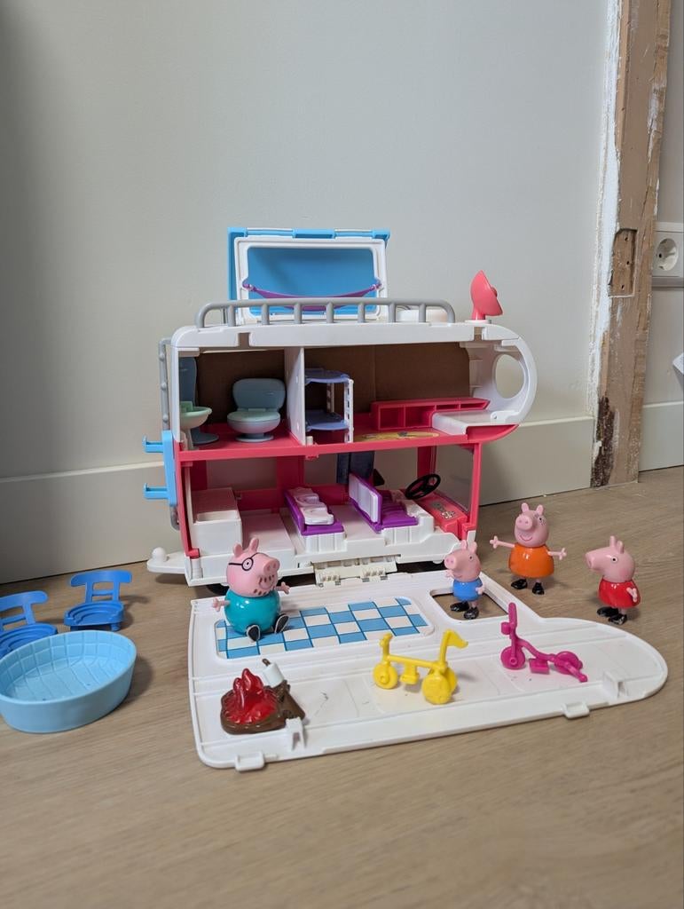 Peppa pig camper, Kinderen en Baby's, Speelgoed | Poppenhuizen, Ophalen of Verzenden