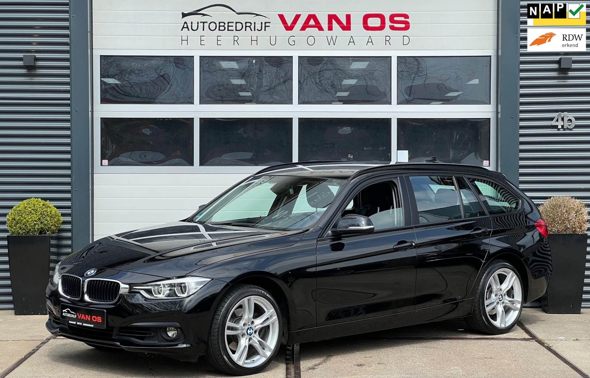 BMW 3-serie Touring 318i High Ex Automaat / Led / Navi / Dea, Automaat, Dealer onderhouden, Gebruikt, Euro 6