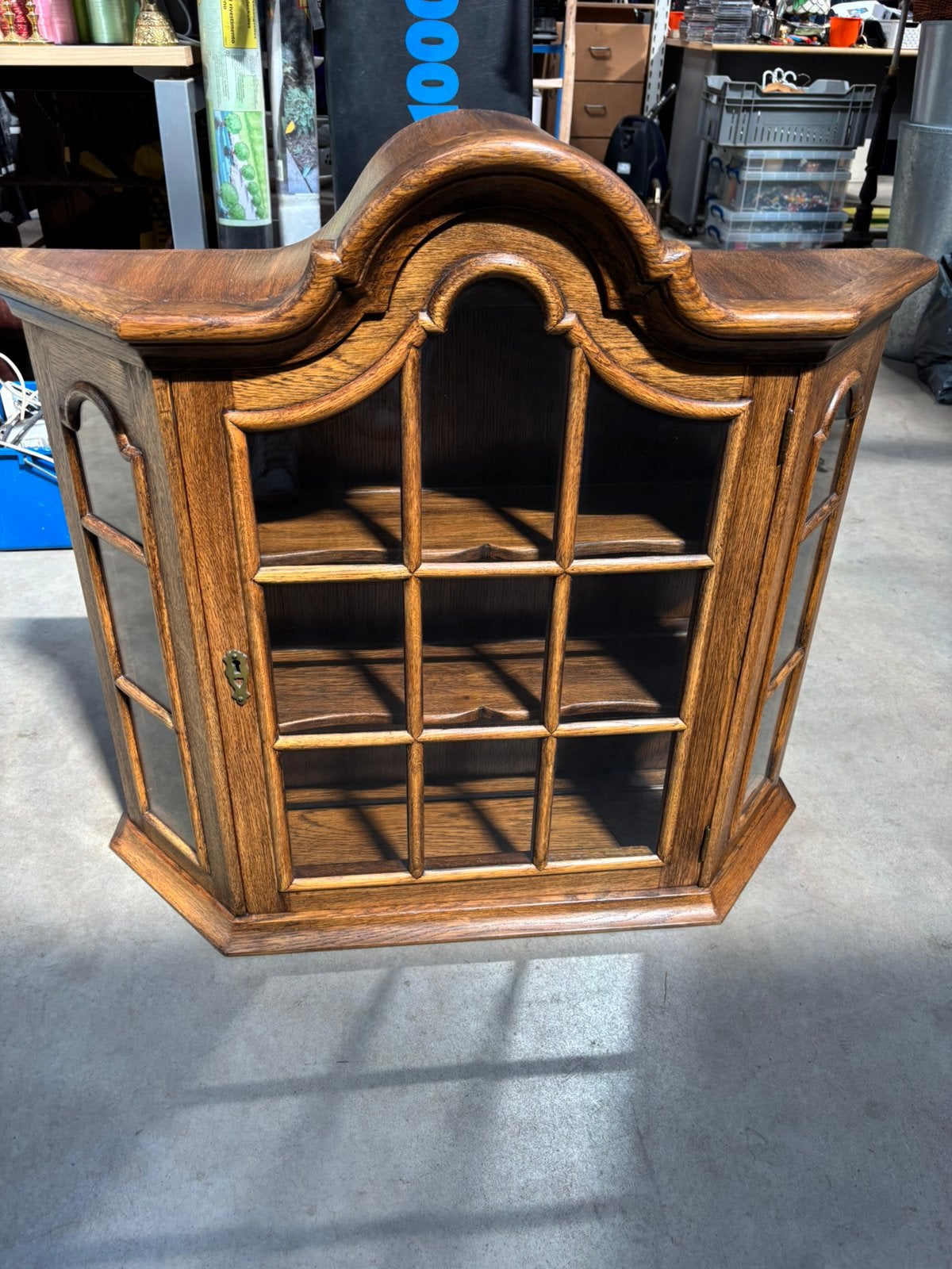 Houten wand vitrinekastje, Huis en Inrichting, Kasten | Vitrinekasten, Ophalen, 50 tot 100 cm, Zo goed als nieuw, Minder dan 100 cm