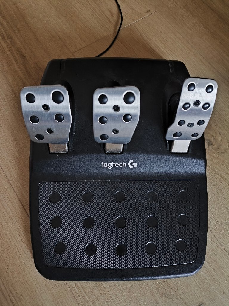 Foto 5 van Logitech G29 Driving Force Racestuur+Pedals(PS5 / PS4 / PC)