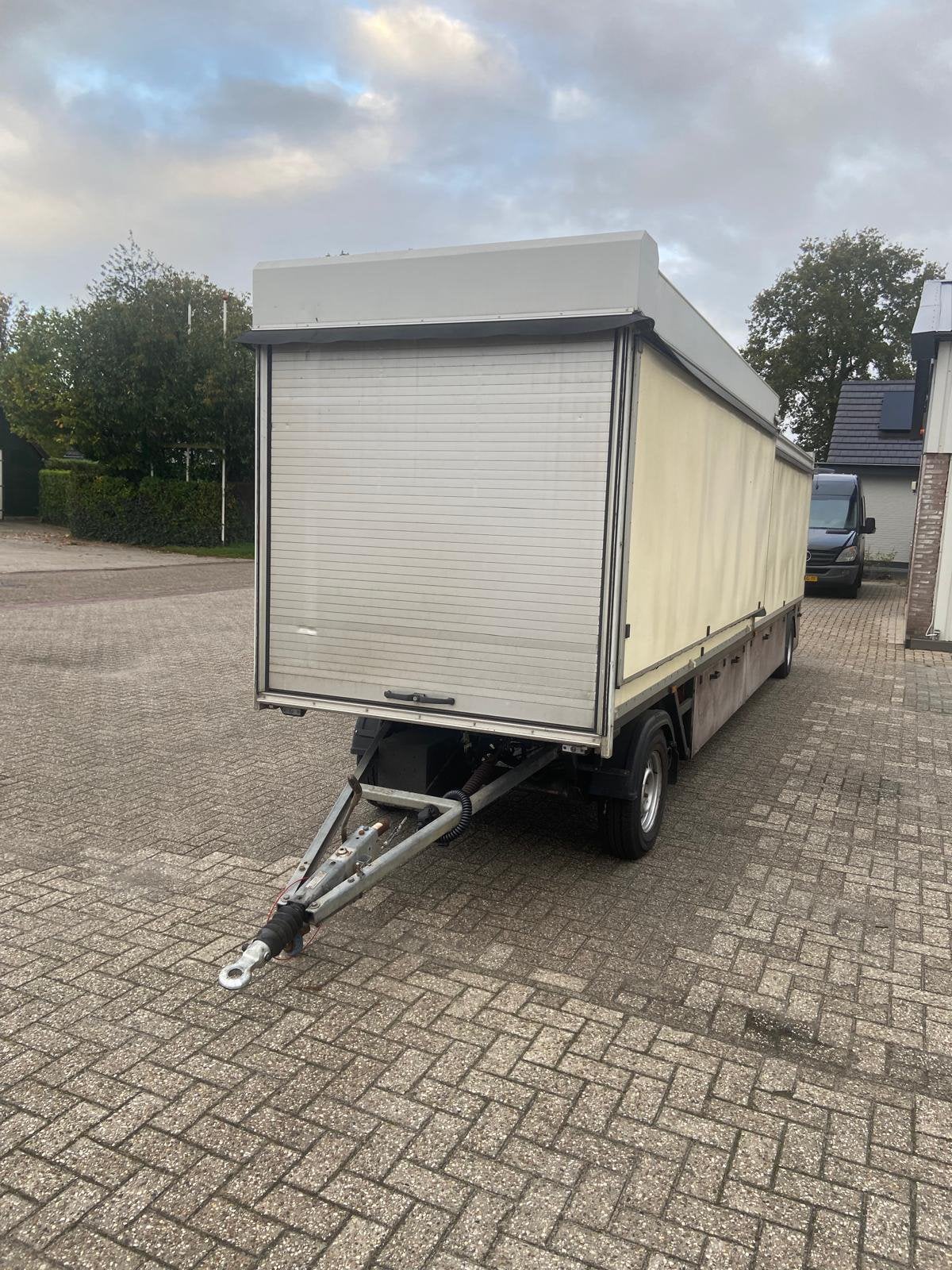 Nette Verkoopwagen  8m tot 12m, Ophalen