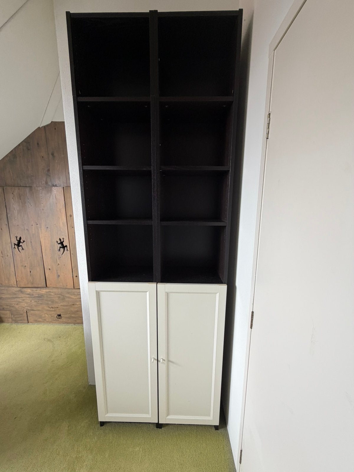 2 donkerbruine Billy boekenkasten met witte deuren Ikea, Ophalen, 200 cm of meer, 50 tot 100 cm, 25 tot 50 cm