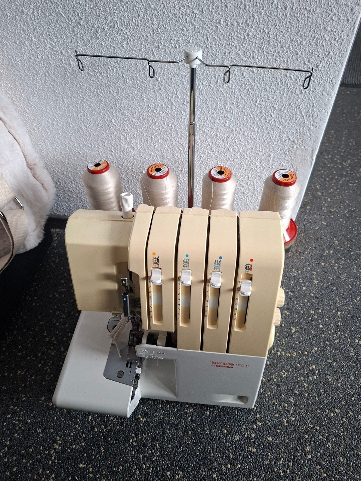 Bernette 800D Lockmachine - Zo goed als nieuw, Ophalen of Verzenden, Gebruikt, Lockmachine