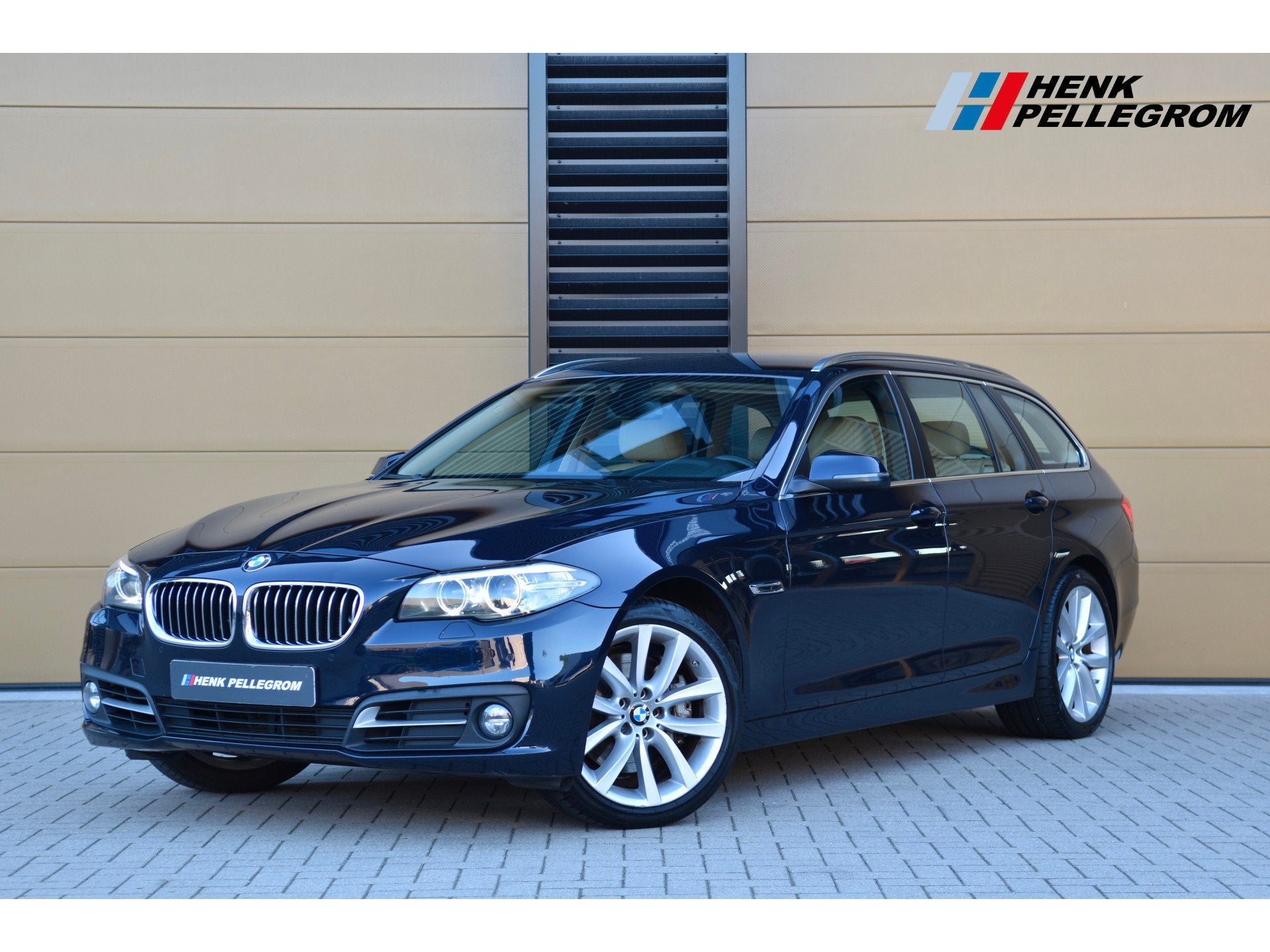 BMW 5 Serie Touring 535i High Executive * Sportstoelen * Ele, Auto's, BMW, Achterwielaandrijving, Gebruikt, Blauw, 1760 kg
