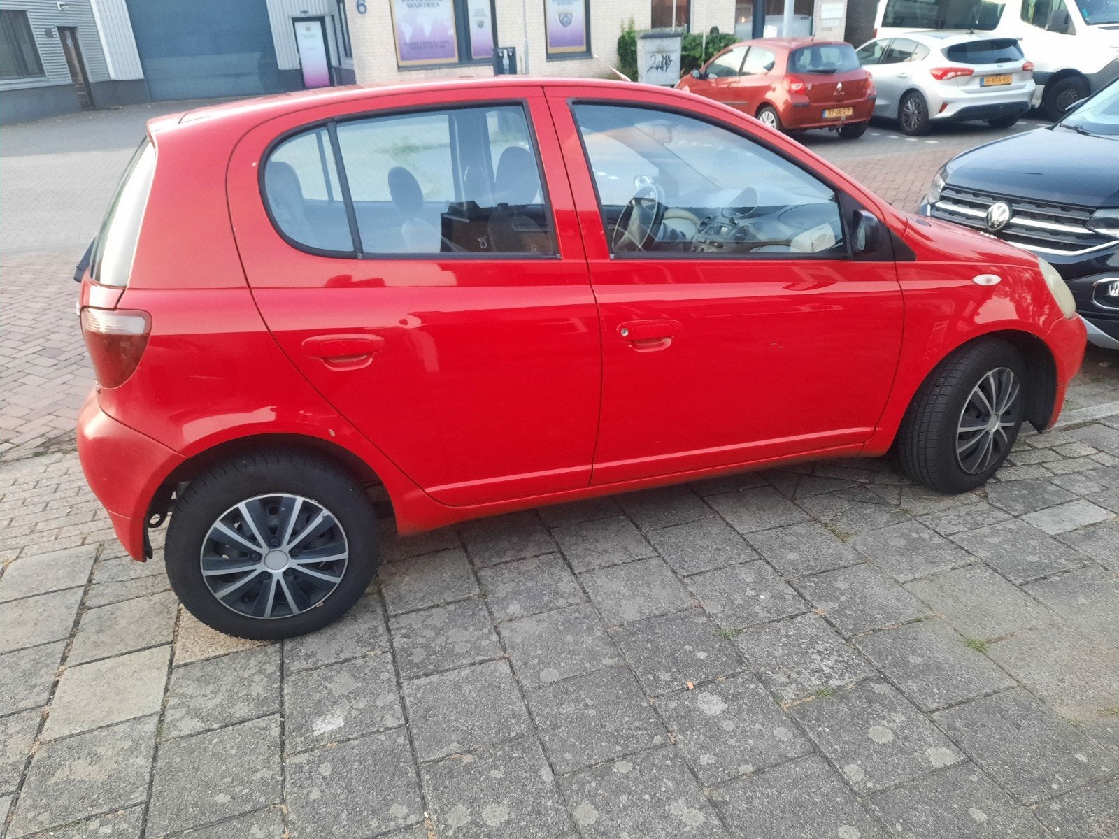 Toyota yaris 1.3 automaat 5 deurs izgst, Ophalen of Verzenden