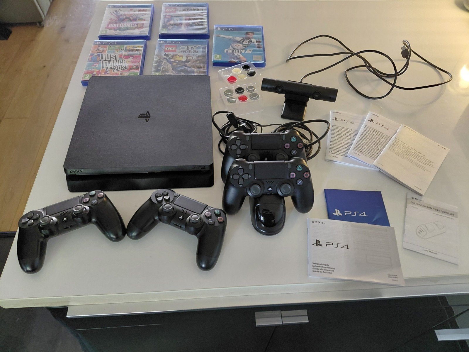 Playstation 4 (PS4) disc edition, Met games, Ophalen of Verzenden, Zo goed als nieuw, 500 GB