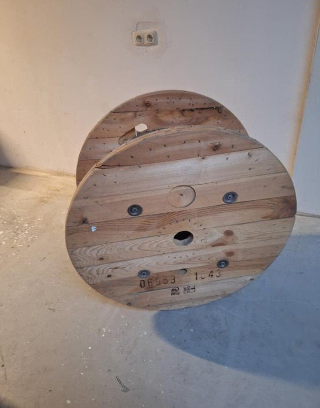 Houten kabel haspels, Ophalen