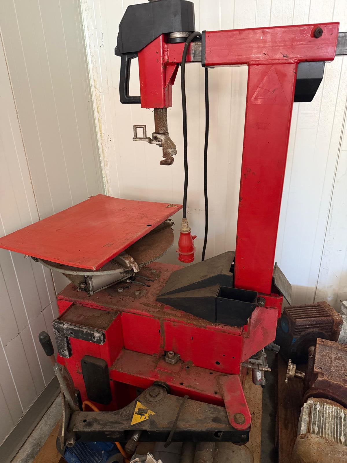 Wiel balanceerapparaat / banden balanceermachine, Auto diversen, Autogereedschap, Ophalen, Zo goed als nieuw