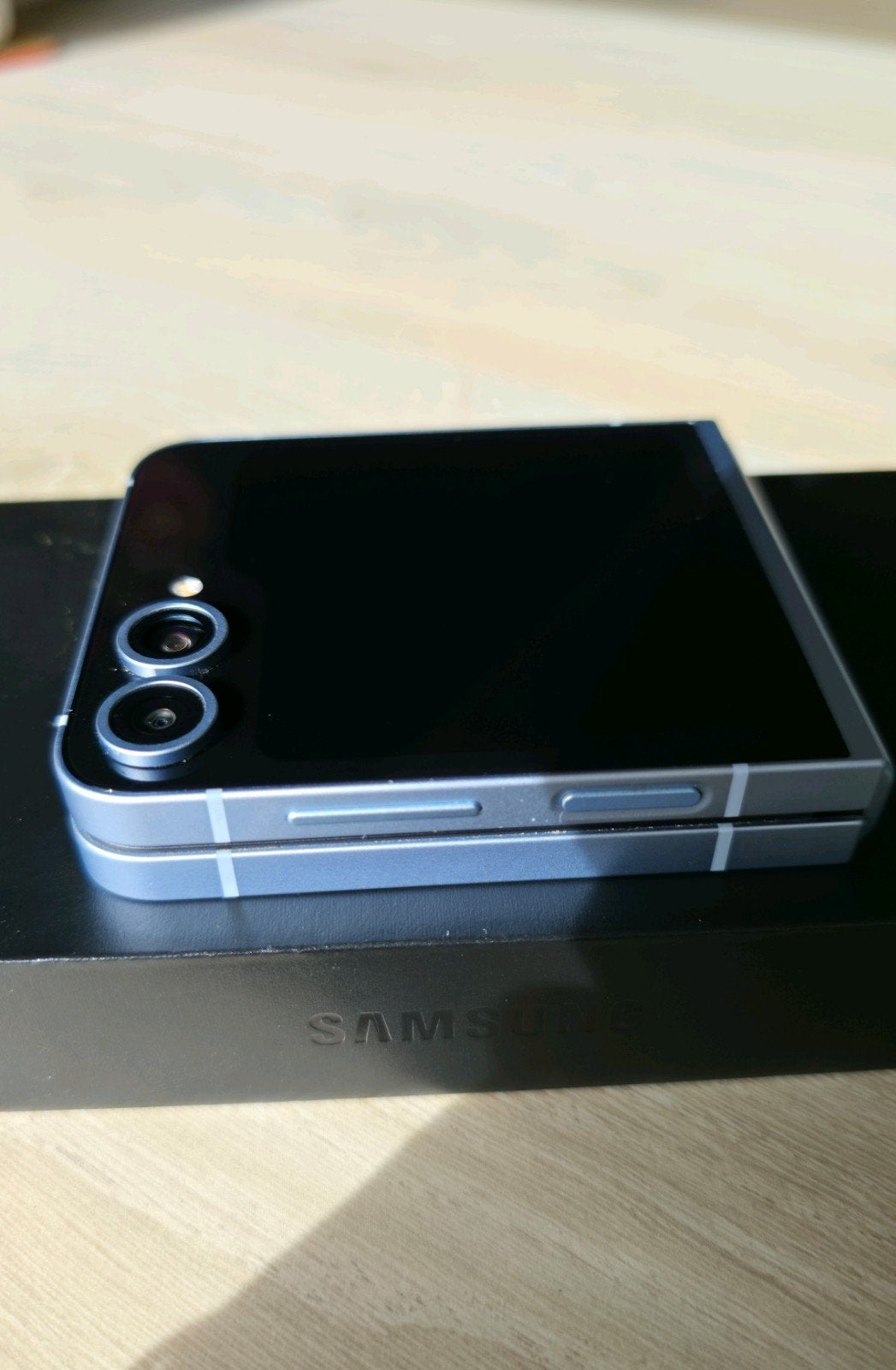 Foto 14 van Samsung Galaxy Flip 6- 256 GB- 5G