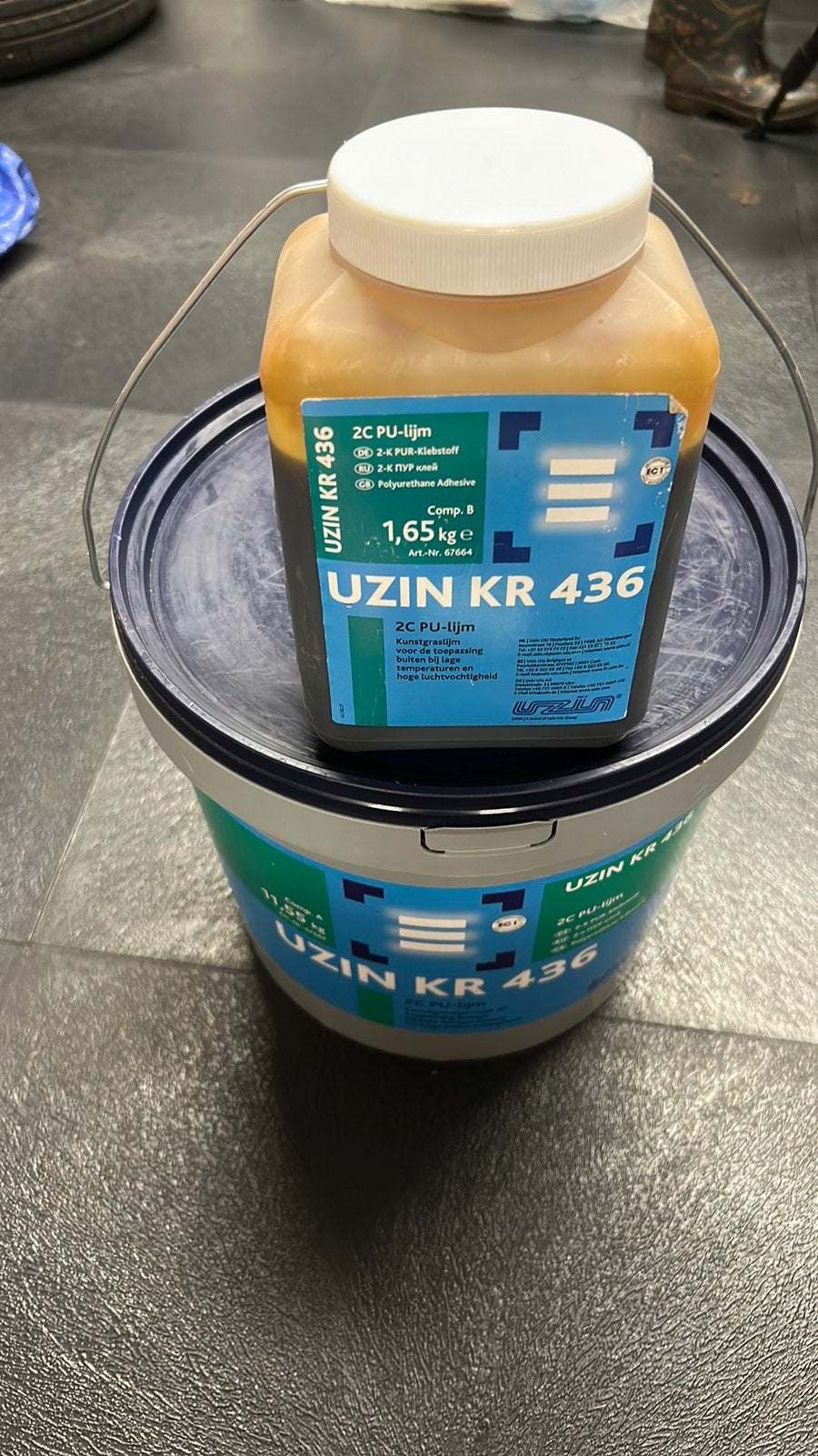 Uzin KR 436 2 componenten lijm.(tapijt,kunstgras, pvc), Ophalen of Verzenden, Zo goed als nieuw, Wit