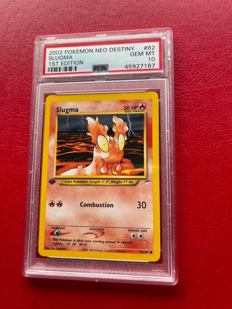 PSA 10 Pokemon 2002 NEO DESTINY SLUGMA  1st EDITION 82, Ophalen of Verzenden, Nieuw, Losse kaart