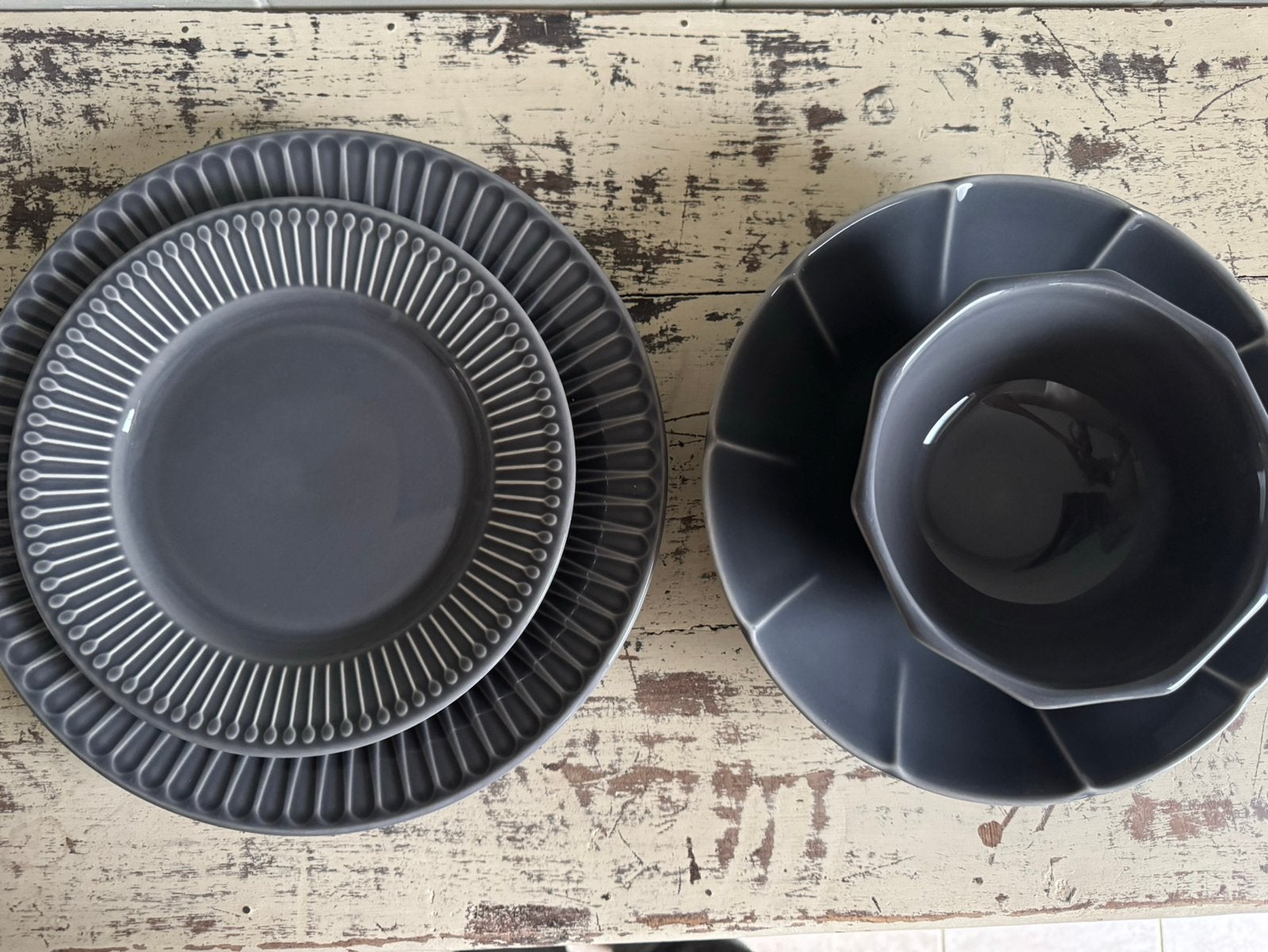 44-delig servies antraciet, Gebruikt, IKEA, Ophalen of Verzenden, Bord(en)