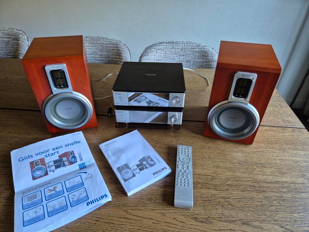 Philips DVD Micro Theatre MCD708 met speakers, Audio, Tv en Foto, Home Cinema-sets, Gebruikt, Dvd-speler, 2.1-systeem, Minder dan 40 watt