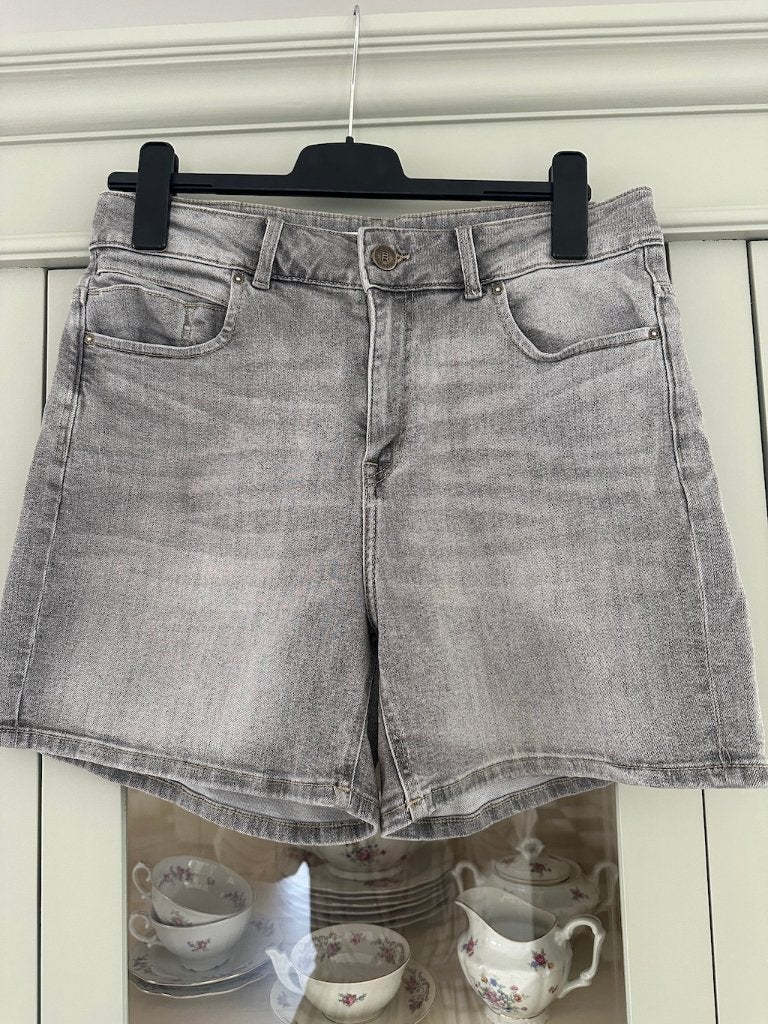 Jeans Korte Broek Denim Blue Ridge maat 31 maat 40 zgan, Kleding | Dames, Blue Ridge, Ophalen of Verzenden, Zo goed als nieuw