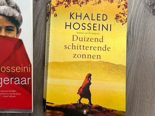 Khaled Hosseini - duizend schitterende zonnen, Ophalen of Verzenden, Zo goed als nieuw