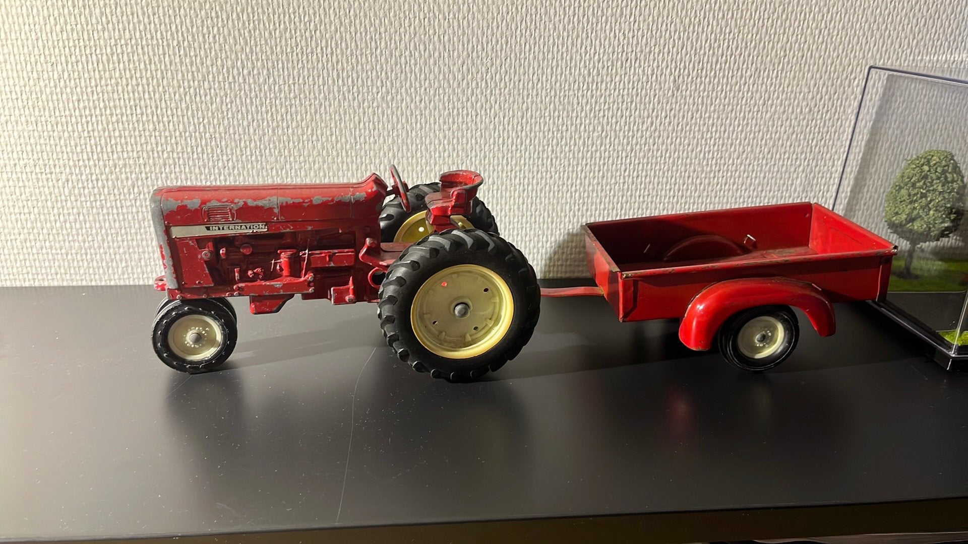 International ertl 1:16, Hobby en Vrije tijd, Modelauto's | 1:32, Ophalen of Verzenden, Gebruikt, Tractor of Landbouw, ERTL