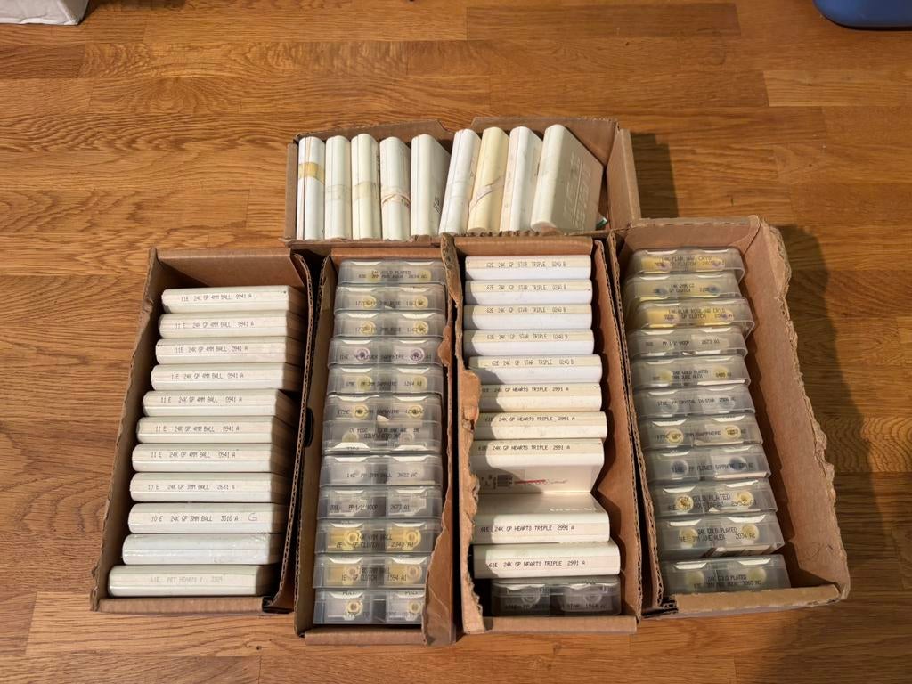 Inverness oorpiercing pistolen met oorbellen, Ophalen of Verzenden, Zo goed als nieuw, Overige materialen, Knopjes of Stekers