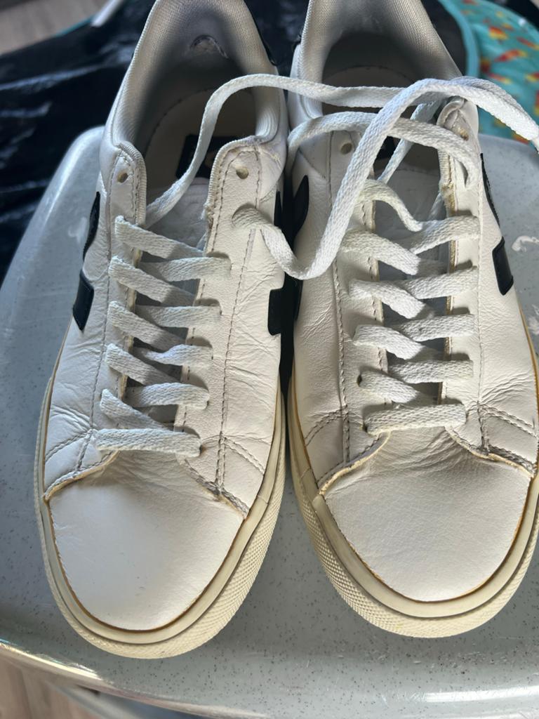 Mooie sneakers, Ophalen of Verzenden, Zo goed als nieuw, Sneakers of Gympen