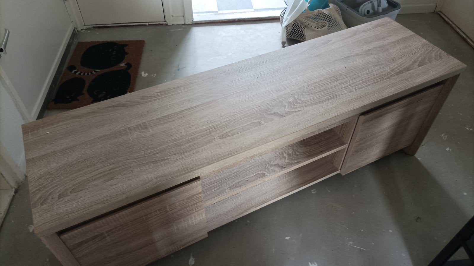 Jysk Haslund tv kast, Ophalen, 100 tot 150 cm, Zo goed als nieuw, Minder dan 100 cm