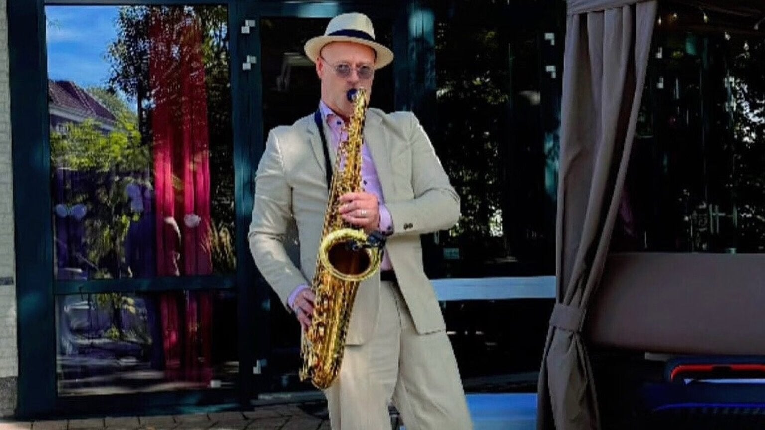 Live Muziek: DJ Saxofonist voor Feestjes Evenementen, Diensten en Vakmensen, Muzikanten, Artiesten en Dj's, Solo-artiest