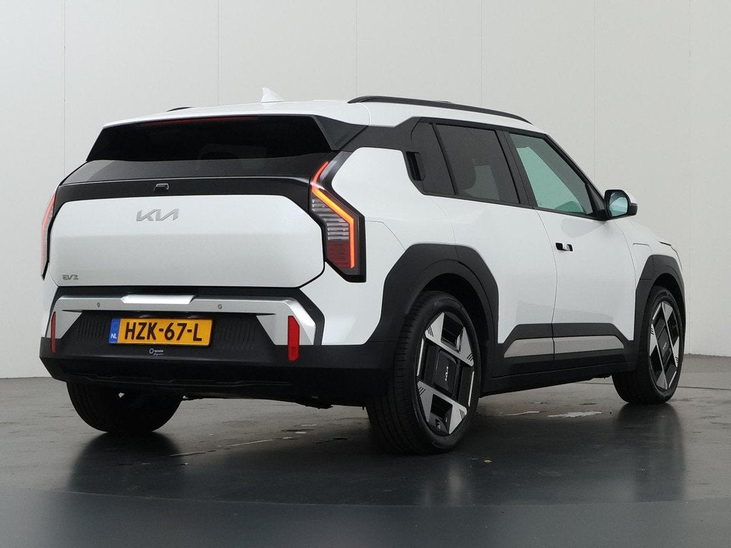 Kia EV3 Plus Advanced 58.3 kWh | Trekhaak | Panoramaschuifda, Auto's, Kia, EV3, Gebruikt, 1700 kg, Wit