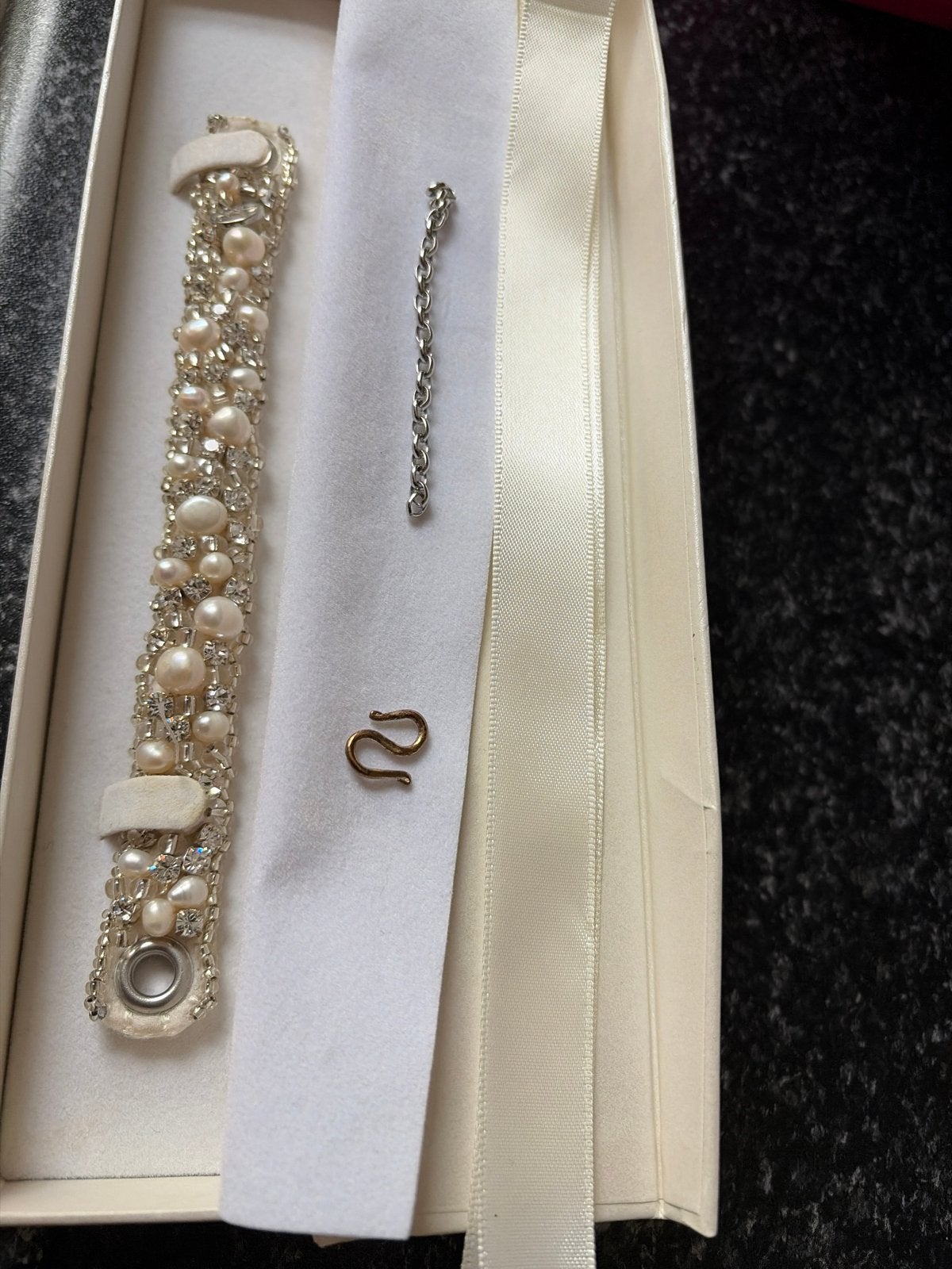 DRKS Armband met parels en strass - Zo goed als nieuw, Overige materialen, Ophalen of Verzenden, Zo goed als nieuw, Met bedels of kralen