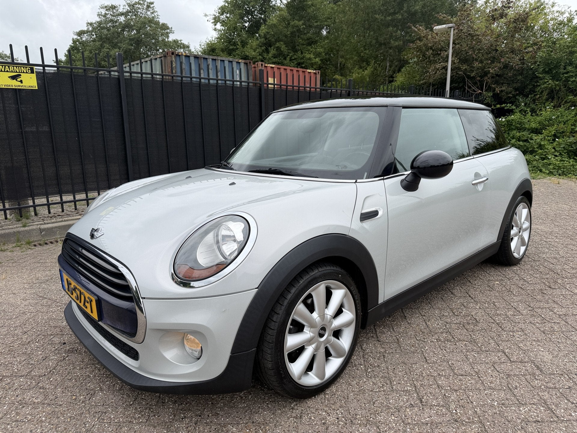 MINI Mini 1.5 Cooper Business Stoelverw/AC/Navi/Cruise, Auto's, Mini, Voorwielaandrijving, Gebruikt, 4 stoelen, 49 €/maand