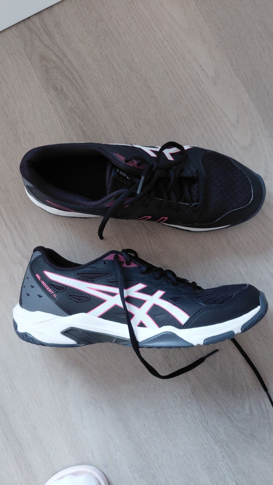 zaalschoenen Asics maat 40.5, Ophalen of Verzenden, Zo goed als nieuw