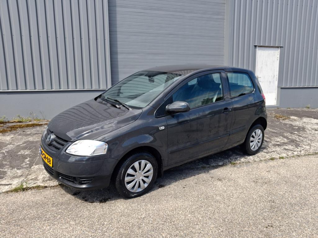 Volkswagen Fox 1.2 40KW 2006 Grijs, Auto's, Voorwielaandrijving, 4 stoelen, 1198 cc, 973 kg