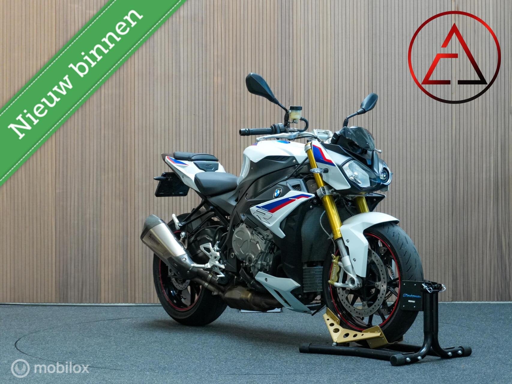 BMW S1000R 2018 | 165pk + Akrapovic | 26.302 km, Bedrijf, Meer dan 35 kW, Toermotor, 999 cc