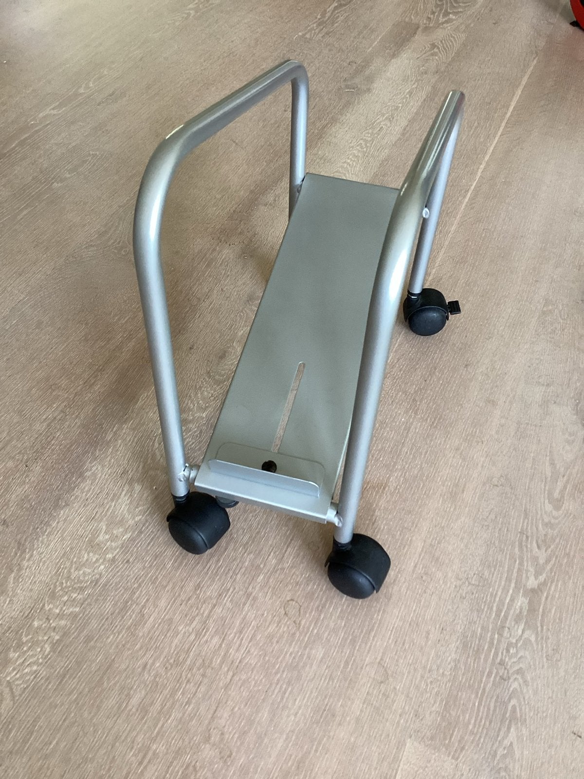 Verrijdbare PC-standaard, Ophalen, Gebruikt