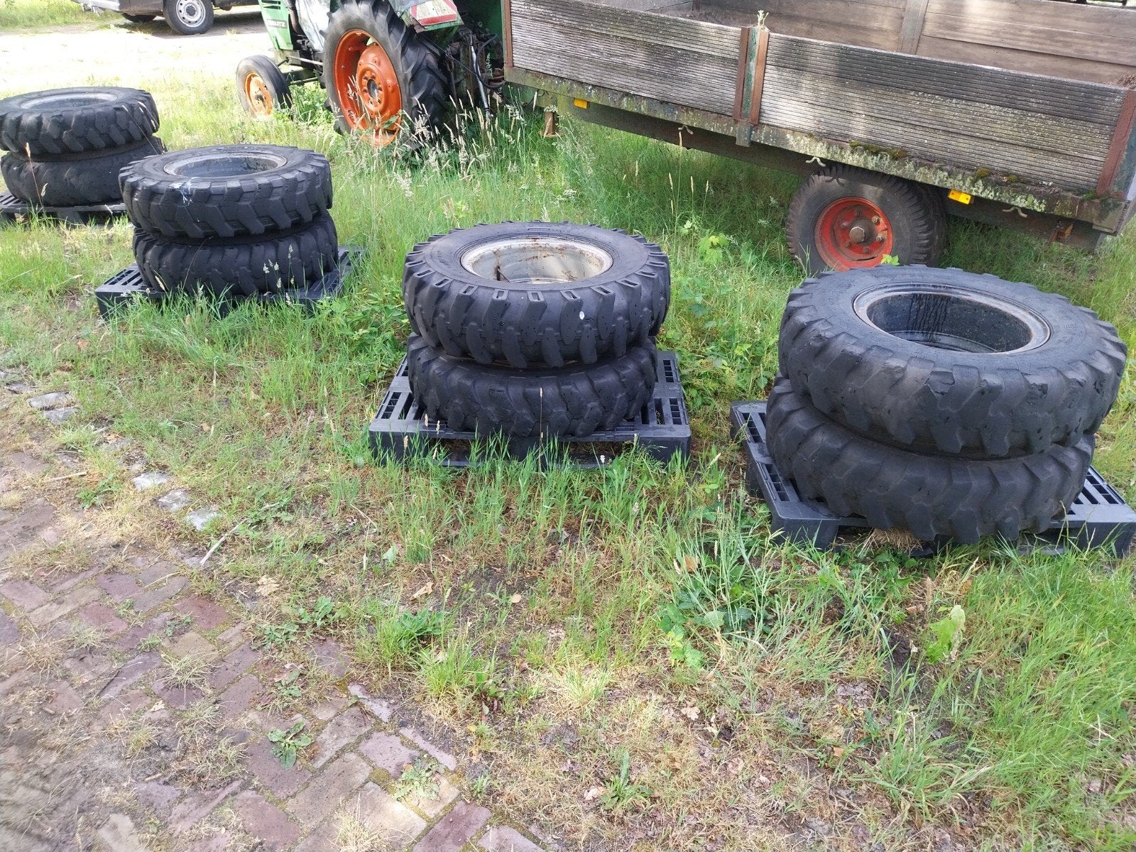 Banden graafmachine 10.00 x 20, Ophalen of Verzenden, 20 inch, Zomerbanden, Band(en)