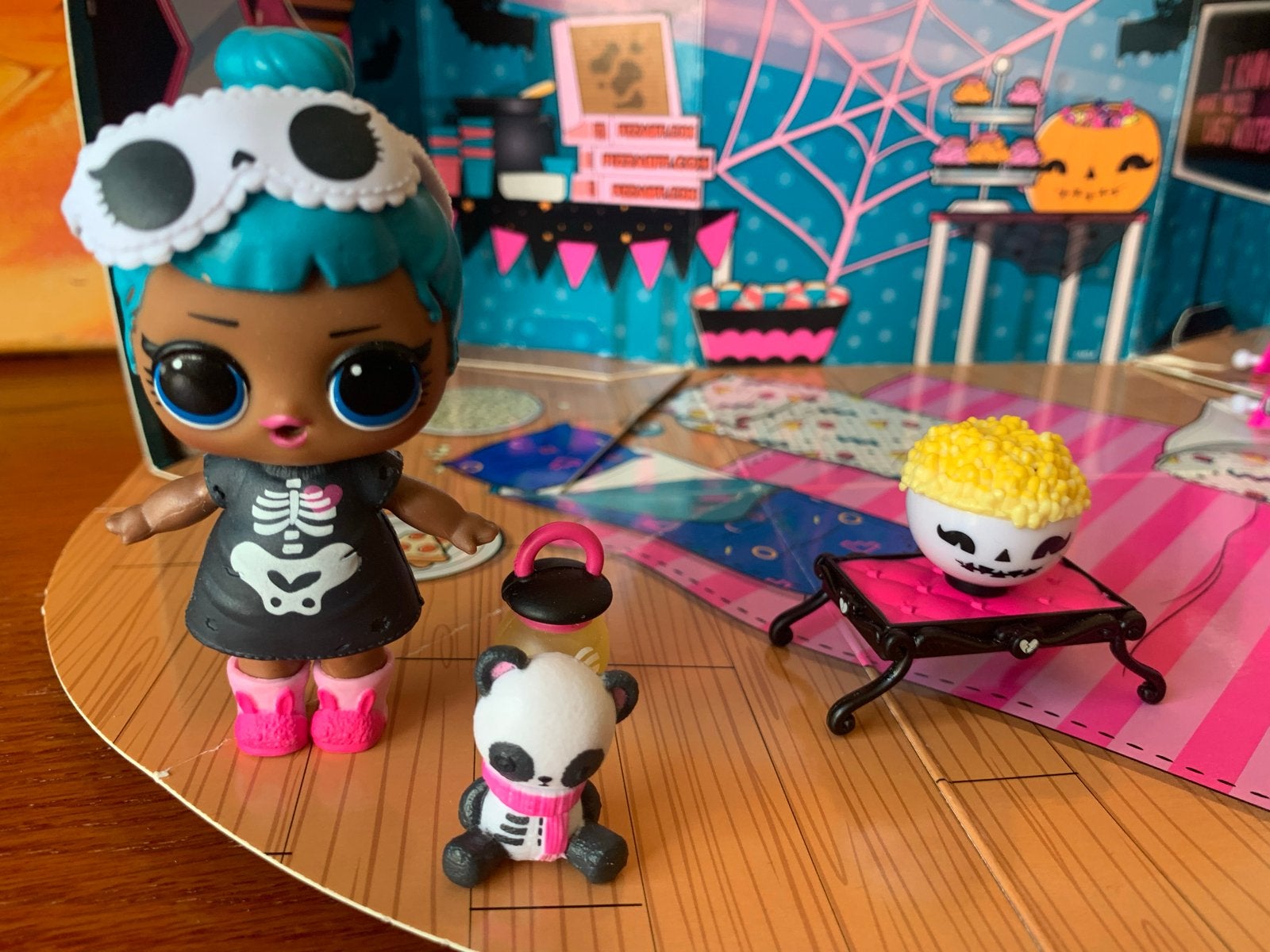 LOL Surprise Furniture Sleepover Set (Sleepy Bones), Ophalen of Verzenden, Zo goed als nieuw, Overige typen