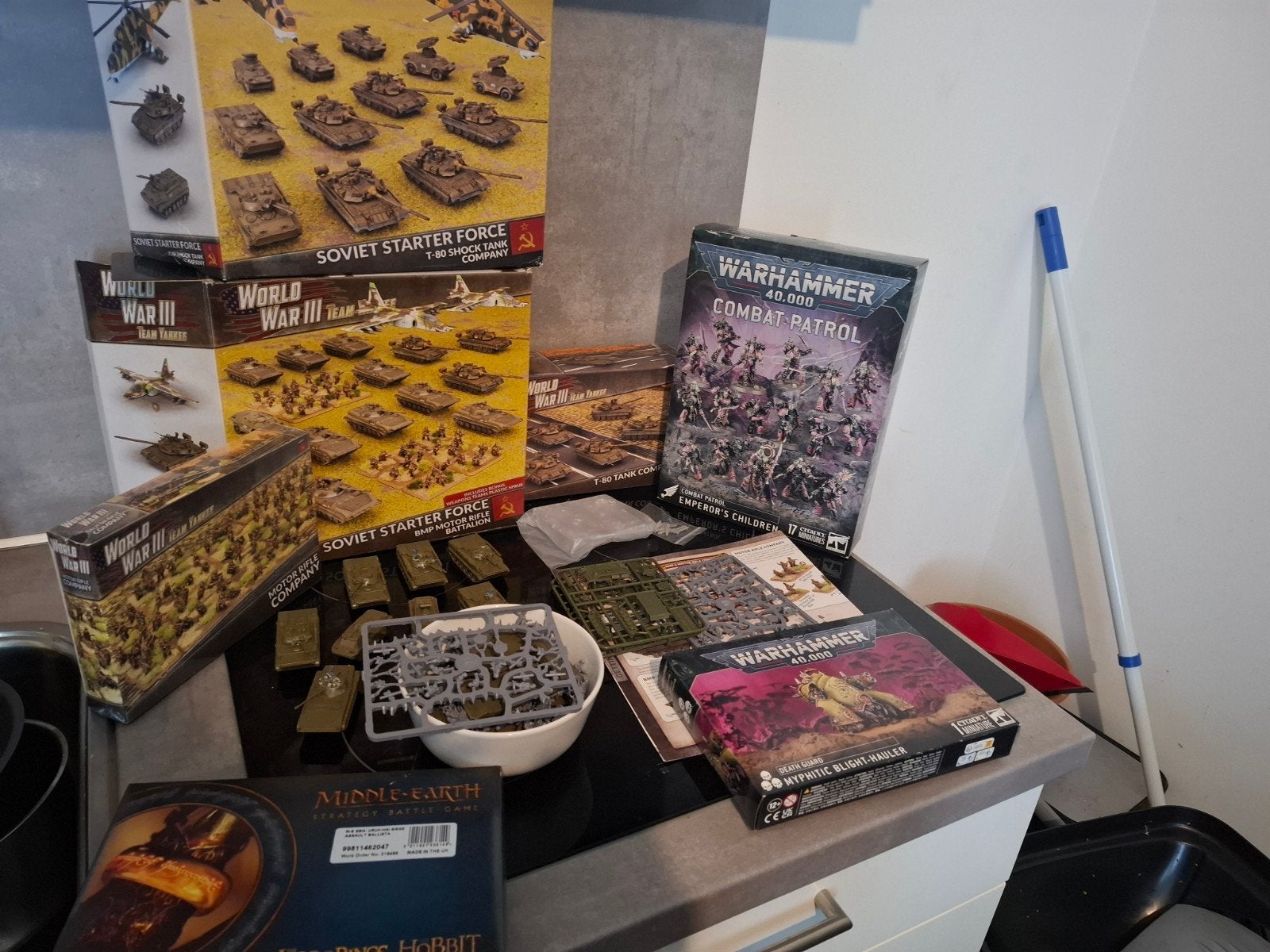 team yankee soviet army + warhammer 40k emperors childernbox, Ophalen, Warhammer