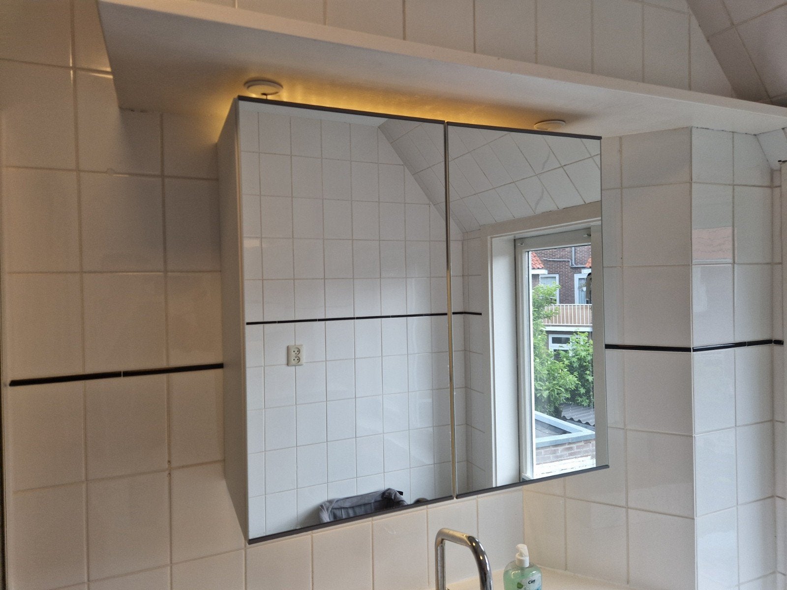 Ikea Enhet spiegelkast 80x32x75cm met/zonder LED strips, Huis en Inrichting, Badkamer | Badkamermeubels, Ophalen, Spiegelkast