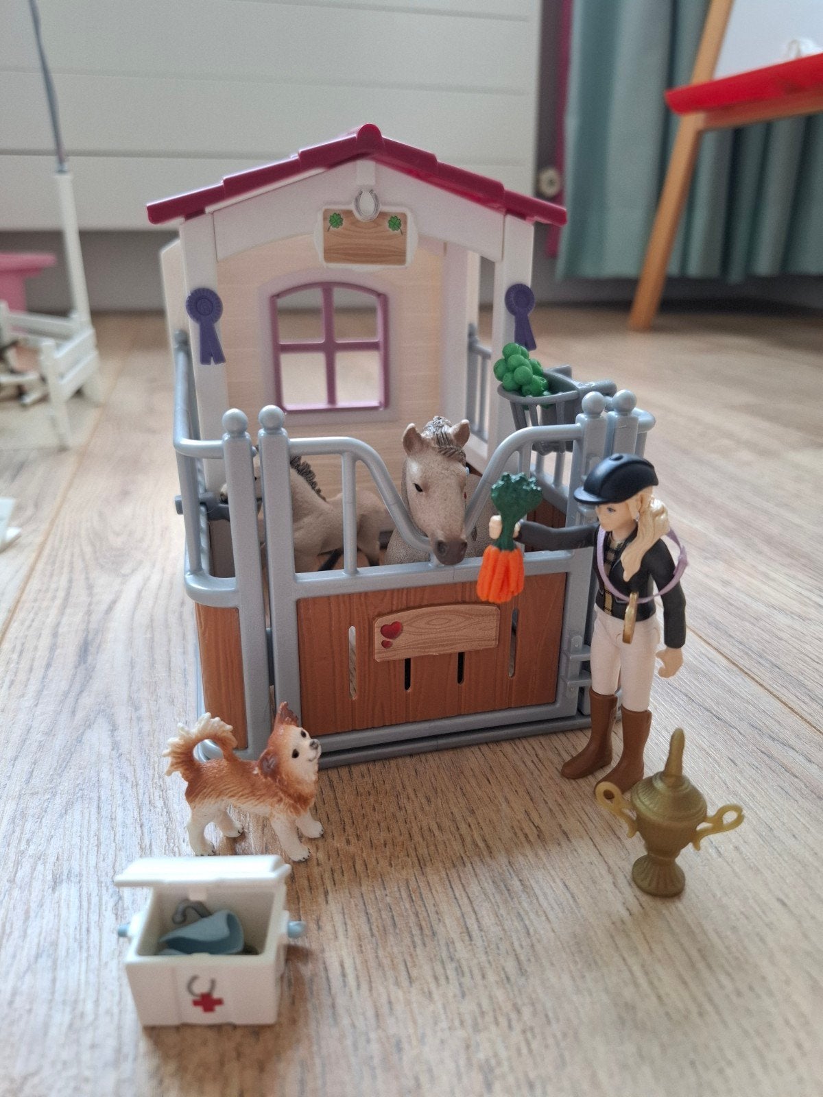 Schleich stal met paarden, ruiter, hond en accessoires, Ophalen of Verzenden, Jongen of Meisje