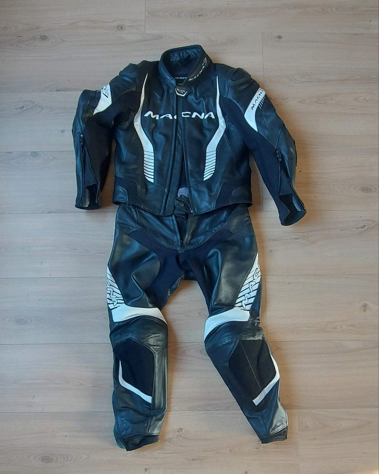 Macna leren combipak (jas en broek) - Maat L, Ophalen