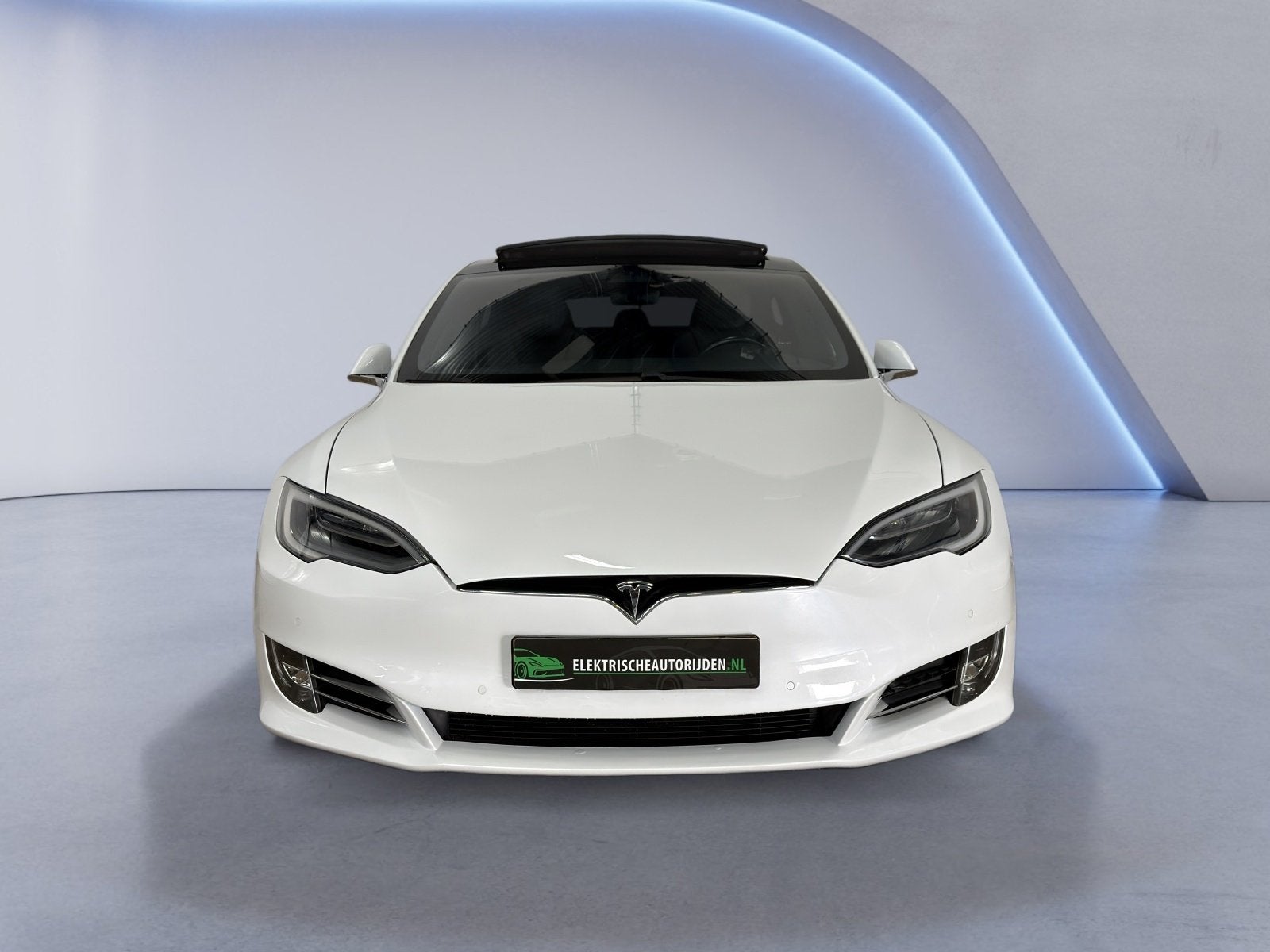 Tesla Model S 75D Base|PANO|LUCHTVERING|TREKHAAK|NAP|INRUIL, Auto's, Gebruikt, Zwart, Wit, Hatchback